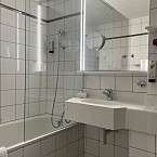 Badezimmer Family Room Hotel Stockalperhof